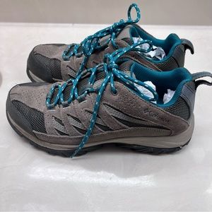 Columbia Women’s Crestwood Hiking Shoes, 8.5W